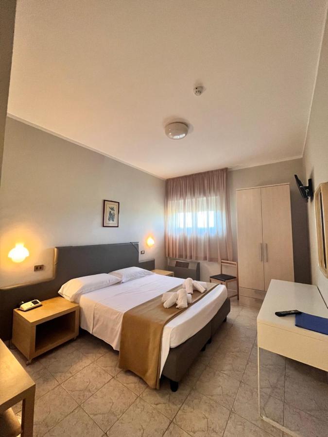 Hotel Letizia Фоллоніка Екстер'єр фото
