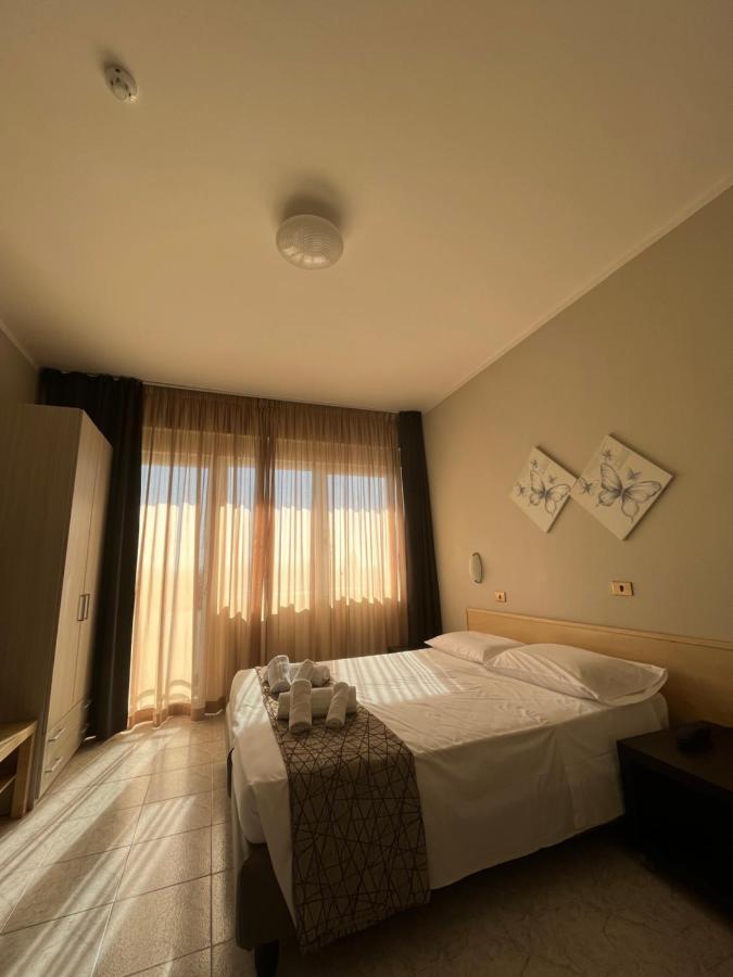 Hotel Letizia Фоллоніка Екстер'єр фото