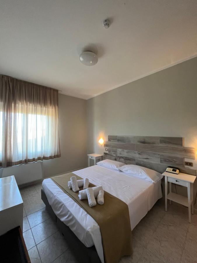 Hotel Letizia Фоллоніка Екстер'єр фото